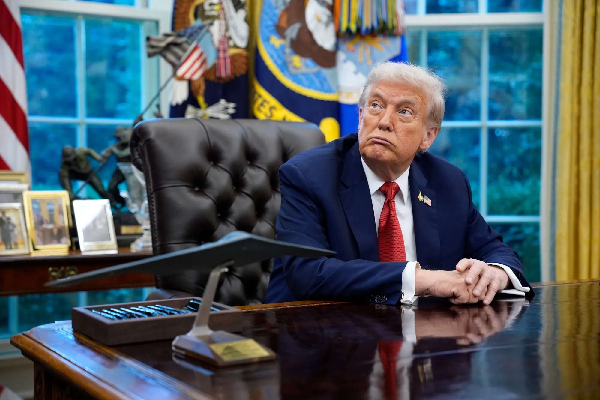 Trump intenta responsabilizar a los demócratas por un posible cierre de gobierno.