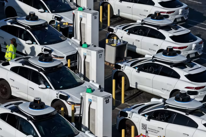 Uber avanza en bolsa impulsada por el optimismo sobre los robotaxis mientras Tesla pierde tracción